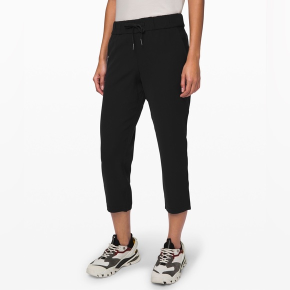 Lululemon On The Fly 23” Crop Woven Pants - Picture 1 of 2